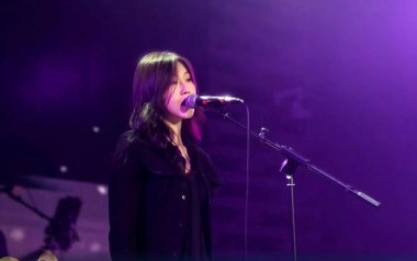 窗外小雨吉他谱_四熹丸子_C调原版弹唱谱