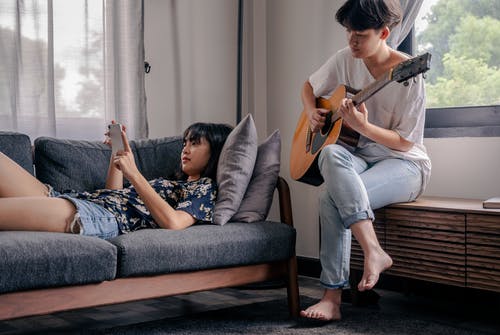 爱不疚吉他谱 G调和弦谱