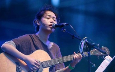 何苦来哉吉他谱_花粥_C调指法原版弹唱谱