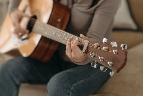 白白的吉他谱 C调六线谱