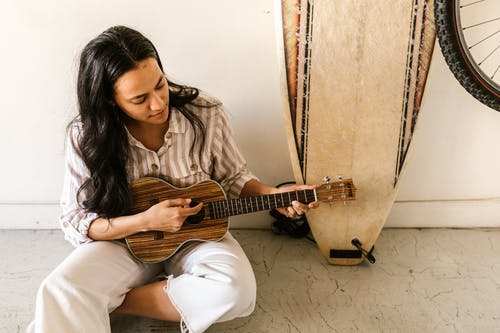 街角的guitar man吉他谱 D调精选版