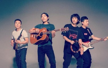 雪白透亮吉他谱_GALA_A调指法原版弹唱谱