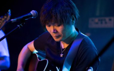 提起笔想写下一些你的片段吉他谱_郭旭_A调_吉他弹唱六线谱