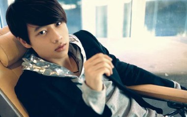 一个人睡吉他谱_魏晨_G调指法原版弹唱谱