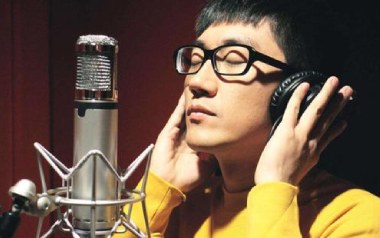 自娱自乐吉他谱_金志文_C调指法拍弦版