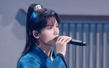 孤梦吉他谱_张哲瀚_C调指法原版弹唱谱