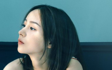 孤独她呀吉他谱_二珂_C调指法简单版弹唱谱