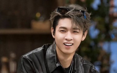 是云白吉他谱_秦霄贤_G调指法原版弹唱谱