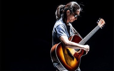 魔幻蓝天吉他谱_超载乐队_F调指法扫弦版