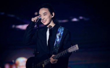 在冬天和奶奶一起晒太阳吉他谱_赵照_D调原版弹唱谱