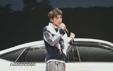 黑玻璃吉他谱_洪嘉豪_G调指法原版弹唱谱