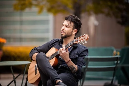 桂花香吉他谱 F调六线谱