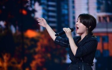 青梅竹马吉他谱_陈秋含_C调指法拍弦版弹唱谱