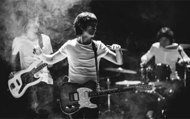 没有人能够比我们更接近对方吉他谱_声音玩具_G调弹唱谱