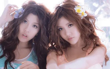 爱丫爱丫吉他谱_By2_G调简单版弹唱谱