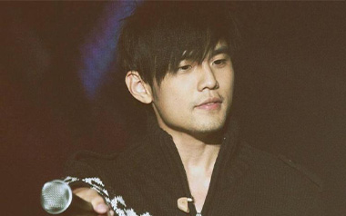 黑色毛衣吉他谱_周杰伦_C调简单版弹唱谱