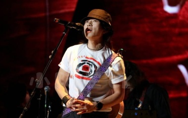 彩虹下面吉他谱_赵雷_C调指法扫弦版弹唱谱