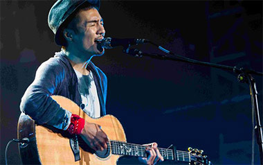 平凡之路吉他谱_朴树_G调指法原版弹唱谱