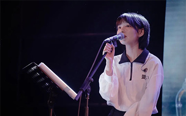 凤凰花开的路口吉他谱_房东的猫_C调简单版弹唱谱