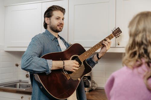 国王的新歌吉他谱 E调精选版