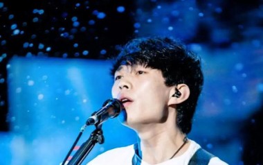 不由自主吉他谱_赵雷_C调指法原版弹唱谱