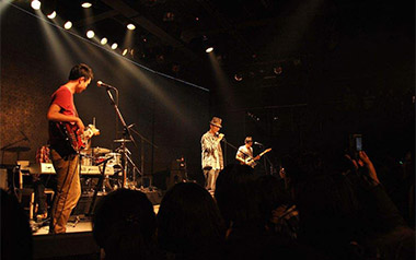 追梦赤子心吉他谱_GALA乐队_A调指法弹唱谱