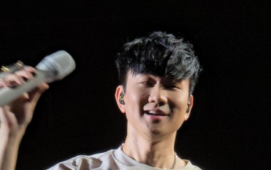 独舞吉他谱_林俊杰_G调指法拍弦版弹唱谱