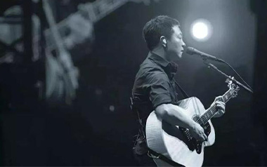 生活不止眼前的苟且吉他谱_许巍_G调原版