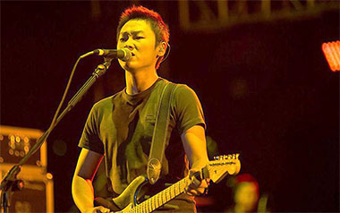 男孩吉他谱_梁博_C调指法简单版弹唱谱