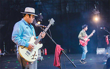 正义吉他谱_回春丹乐队_G调原版弹唱谱