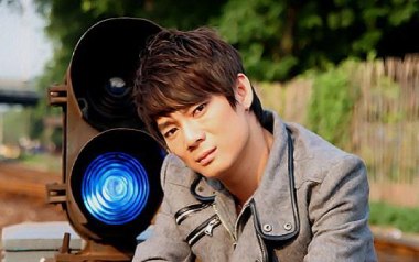 被伤过的心还可以爱谁吉他谱_六哲_C调原版