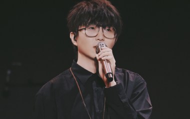 入海吉他谱_毛不易_降E调指法弹唱谱