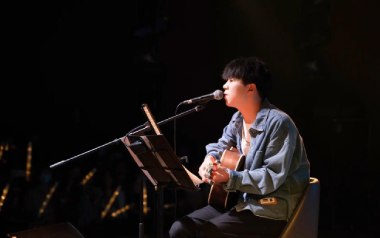 洋葱吉他谱_刘大壮_C调指法弹唱谱