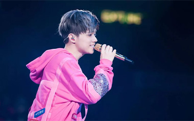 余震吉他谱_张敬轩_C调指法原版弹唱谱