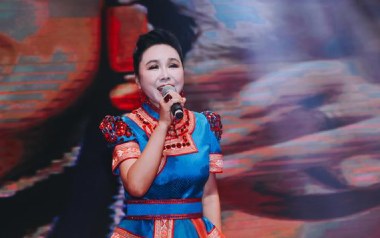 红雪莲吉他谱_乌兰托娅_G调指法原版弹唱谱