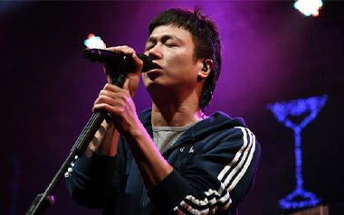 冬妮娅吉他谱_李志_A调指法原版弹唱谱