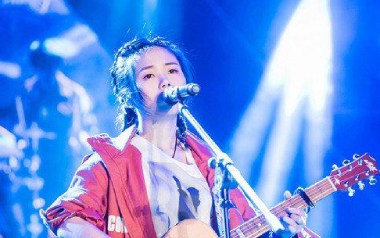 二十岁的某一天吉他谱_花粥_G调指法