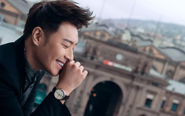 爱上未来的你吉他谱_潘玮柏_G调拍弦版