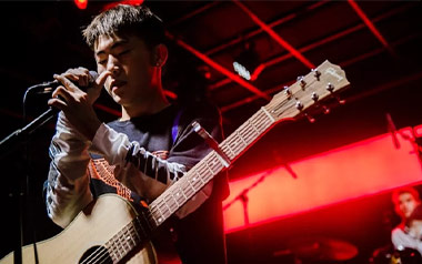 说故事的男孩吉他谱_尚士达_C调原版弹唱谱