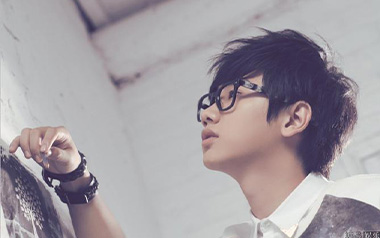 万有引力吉他谱_汪苏泷_A调指法原版弹唱谱