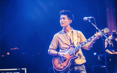 某某吉他谱_陈楚生_G调指法弹唱谱