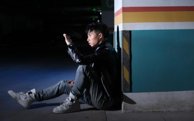 永不失联的爱吉他谱_周兴哲_D调原版弹唱谱