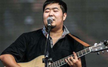 悲了伤的老王吉他谱_宋冬野_E调指法扫弦版