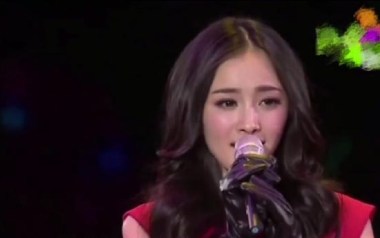 爱的供养吉他谱_杨幂_C调指法原版弹唱谱