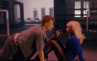 Sugar Talking吉他谱_Sabrina Carpenter_F调弹唱谱